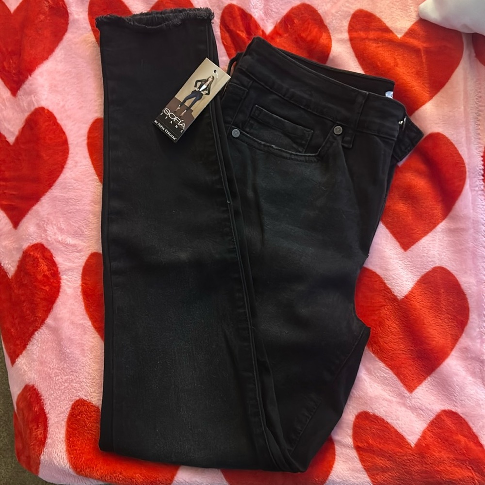 Sofia Jeans Women's Sofia Skinny Mid Rise Ankle Jeans with distressed ankle